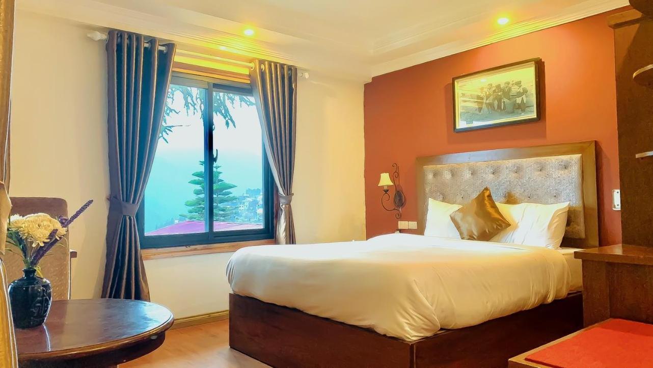 Tiger Sapa Hotel Exterior photo