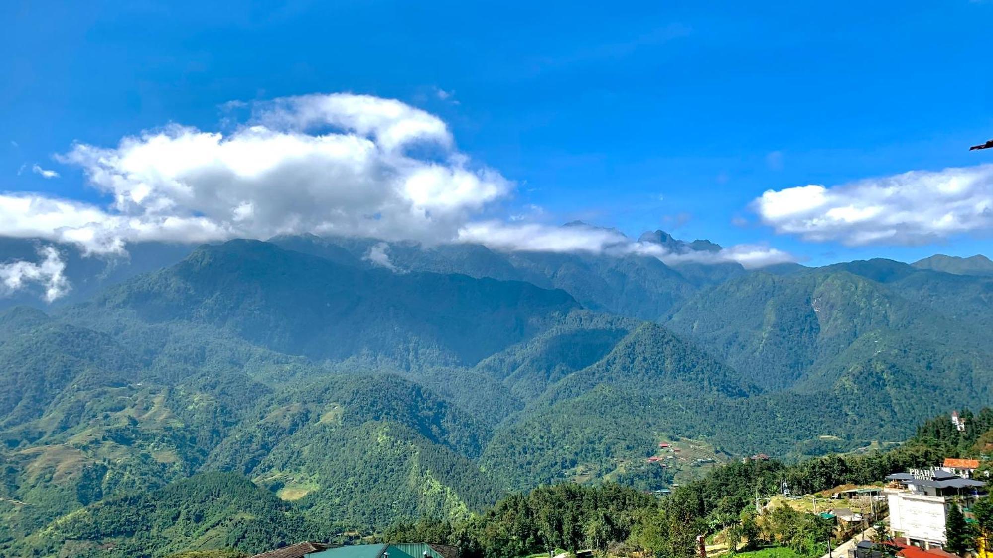Tiger Sapa Hotel Exterior photo
